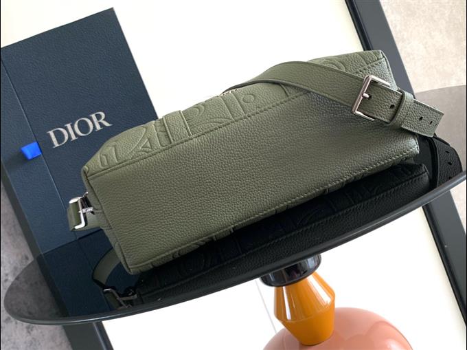 2025228Y 540P203145501